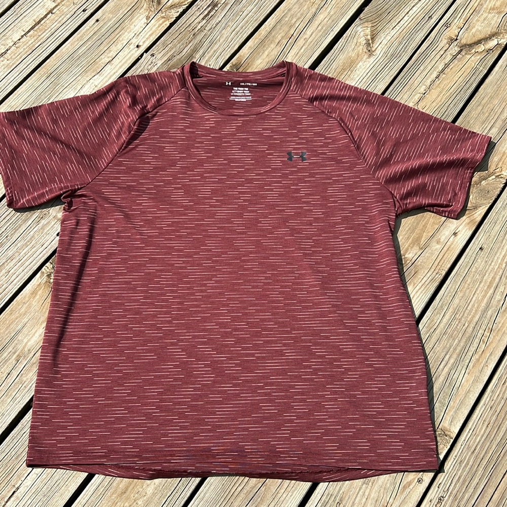 Men’s UA TEE. NEW WITHOUT TAGS